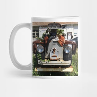 Chevy V-6 Mailbox, with vegetation... Mug